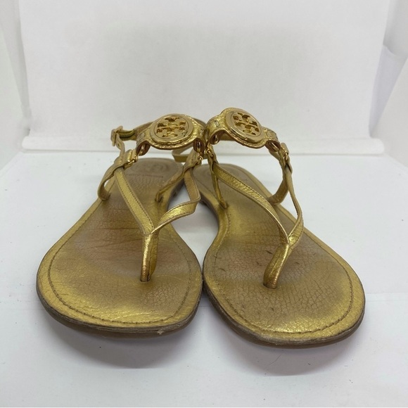 Tory Burch Ali Gold Leather Logo Thong Sandals - Picture 4 of 7